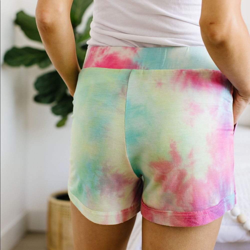 Tie the Knot Shorts in Pink - Picture 3 of 8